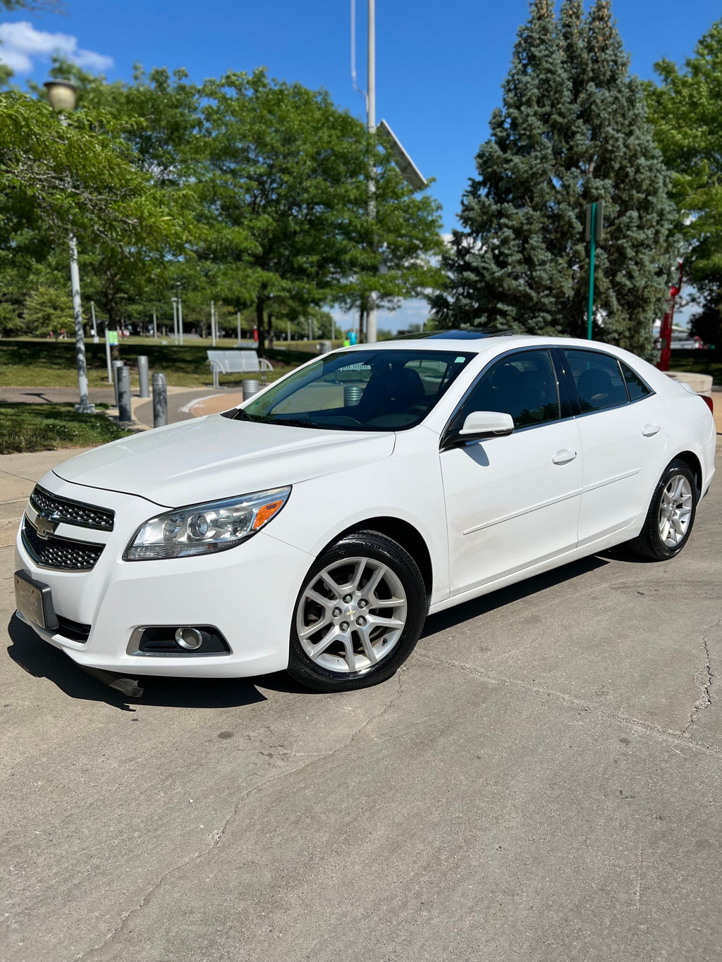 MID SIZE CHEVY MALIBU