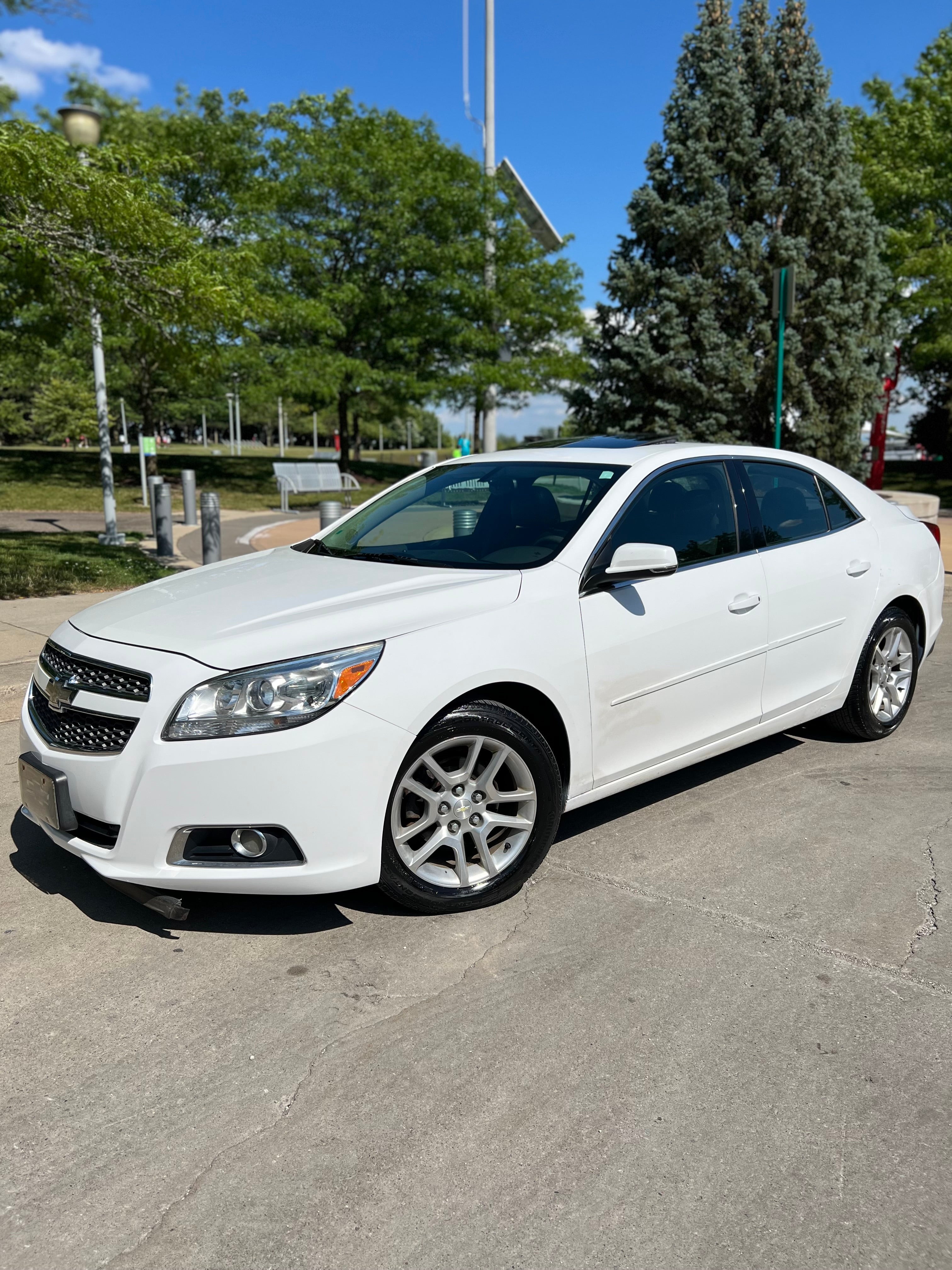 MID SIZE CHEVY MALIBU