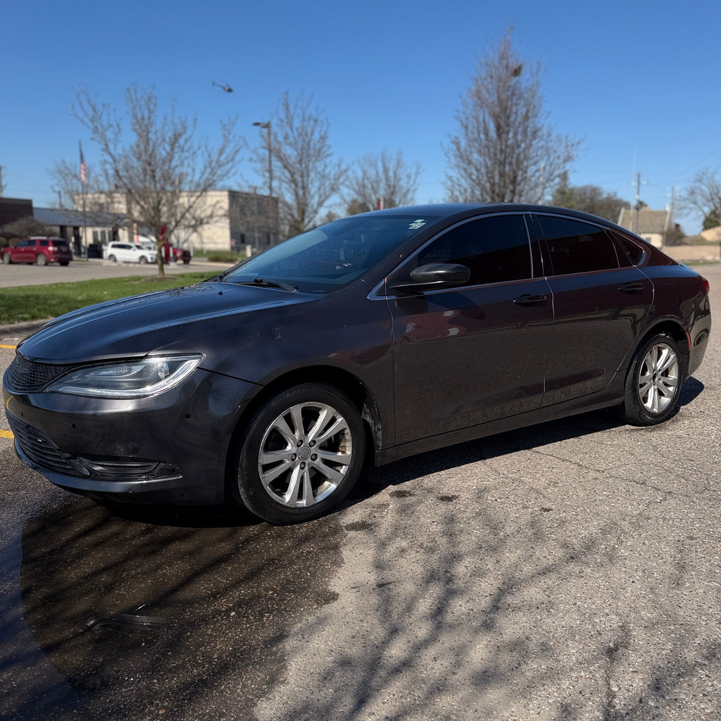Chrysler 200 mid size rental