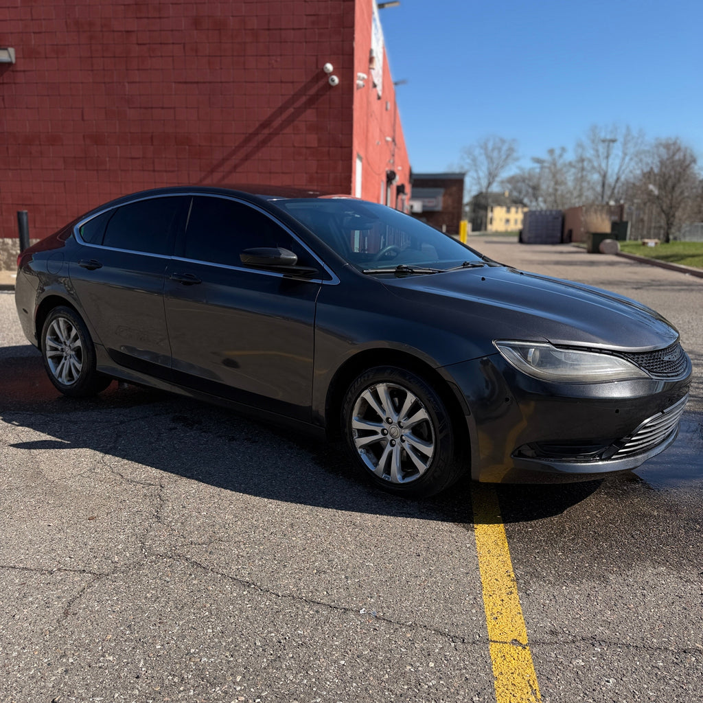 Chrysler 200 mid size rental