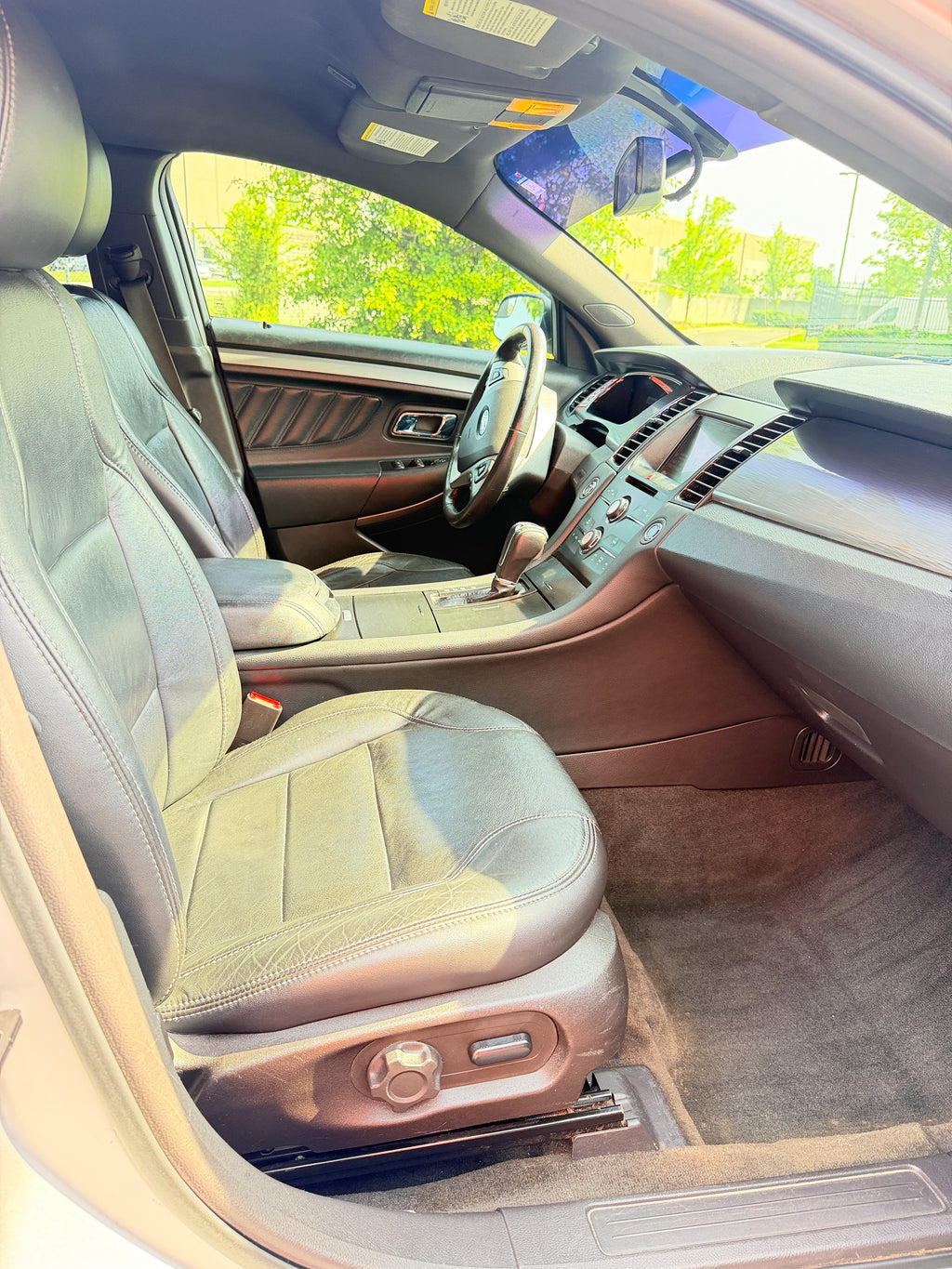 Ford Taurus full size