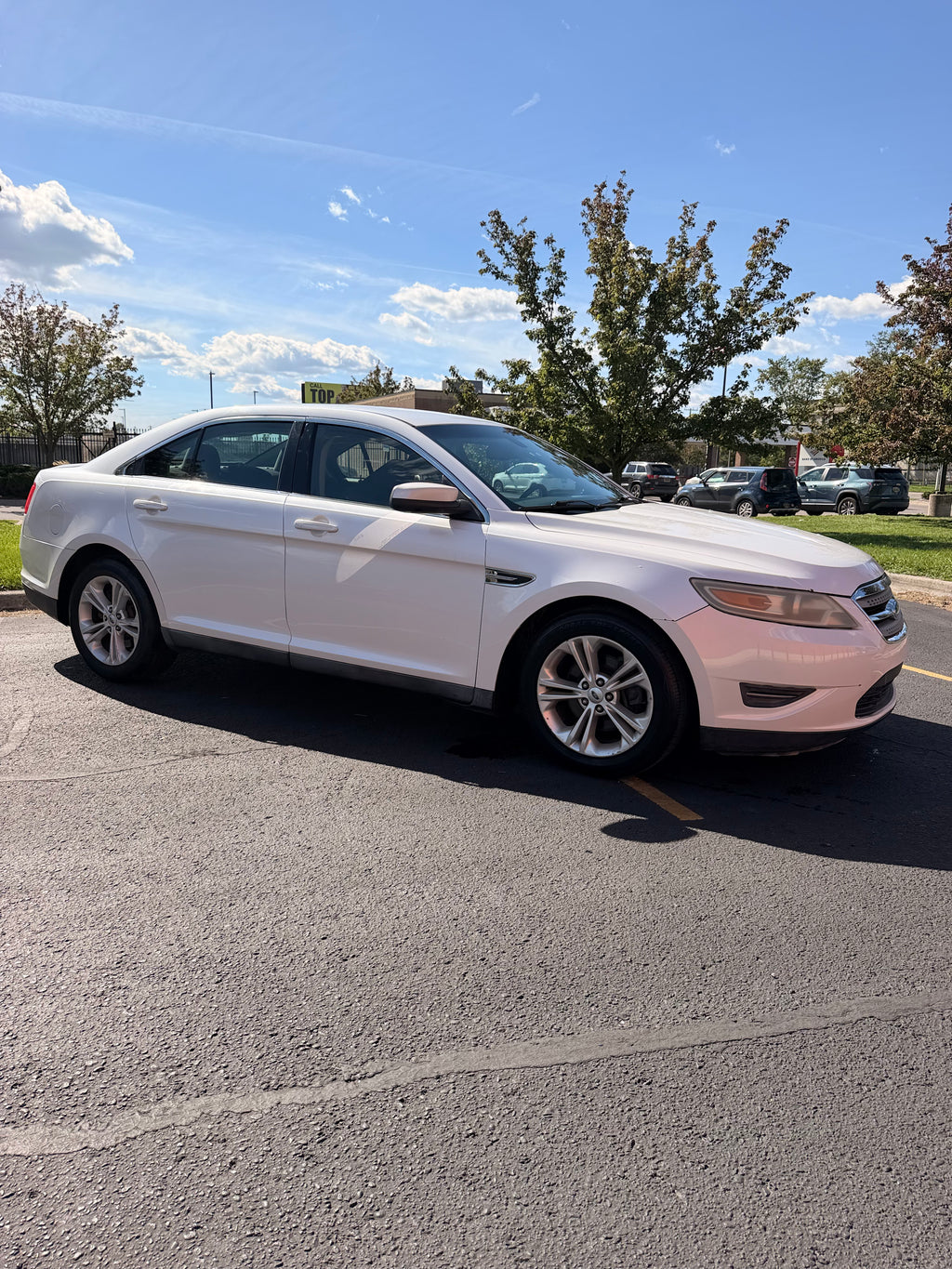 2014 FORD TAURUS FULL SIZE RENTAL