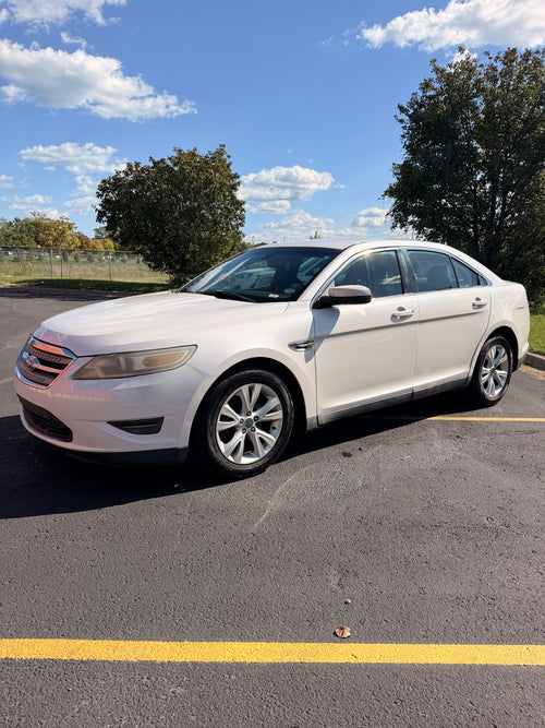 2014 FORD TAURUS FULL SIZE RENTAL