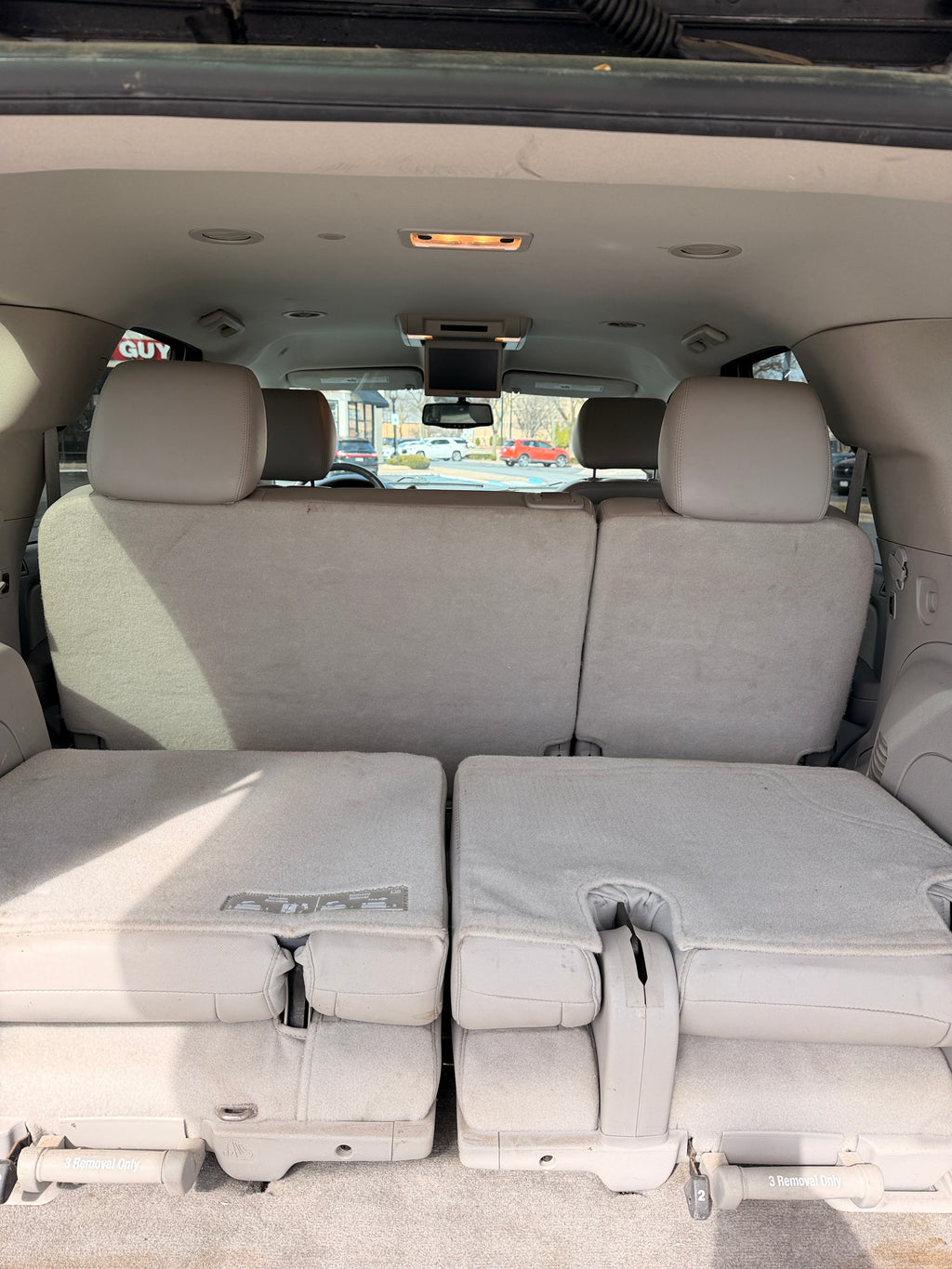 CHEVY TAHOE FULL SIZE SUV ll