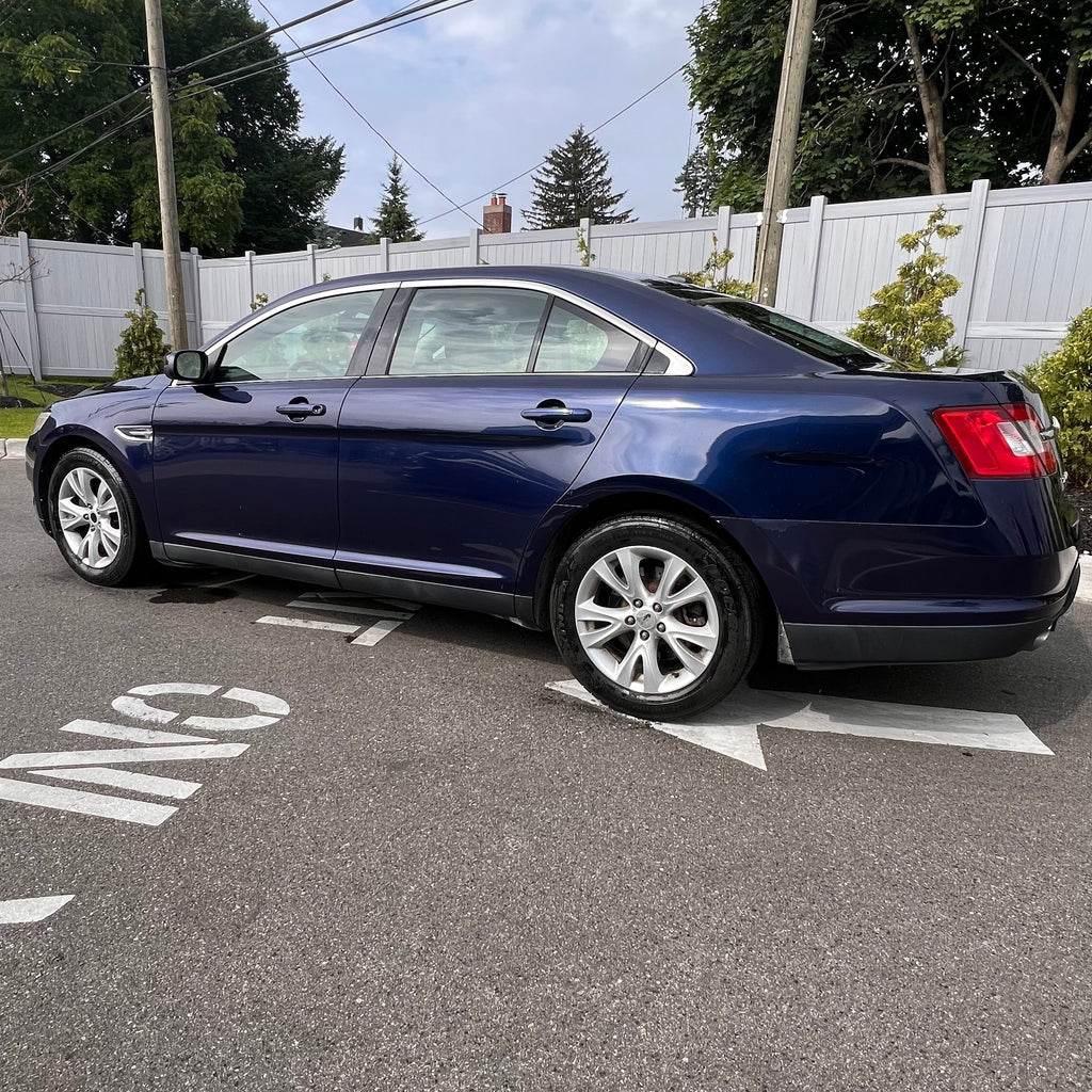 FORD TAURUS FULL SIZE