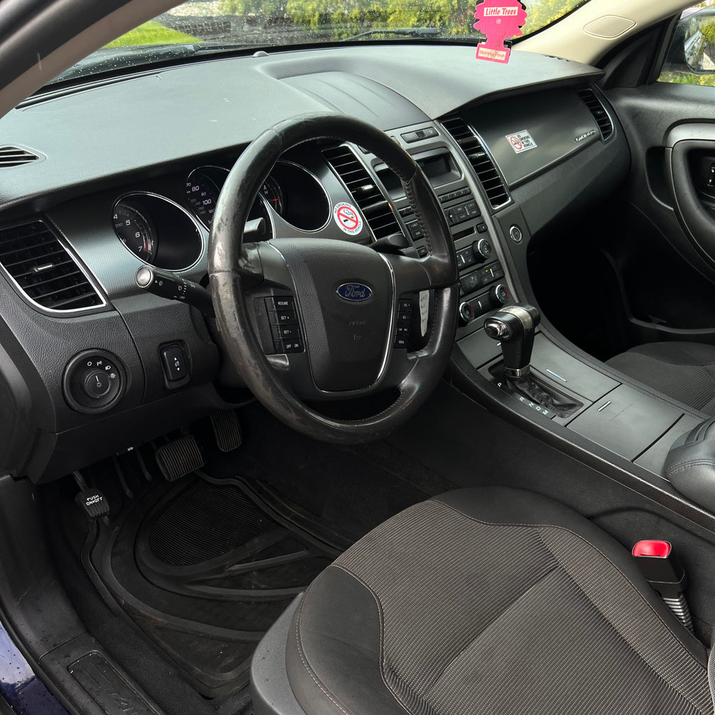 FORD TAURUS FULL SIZE